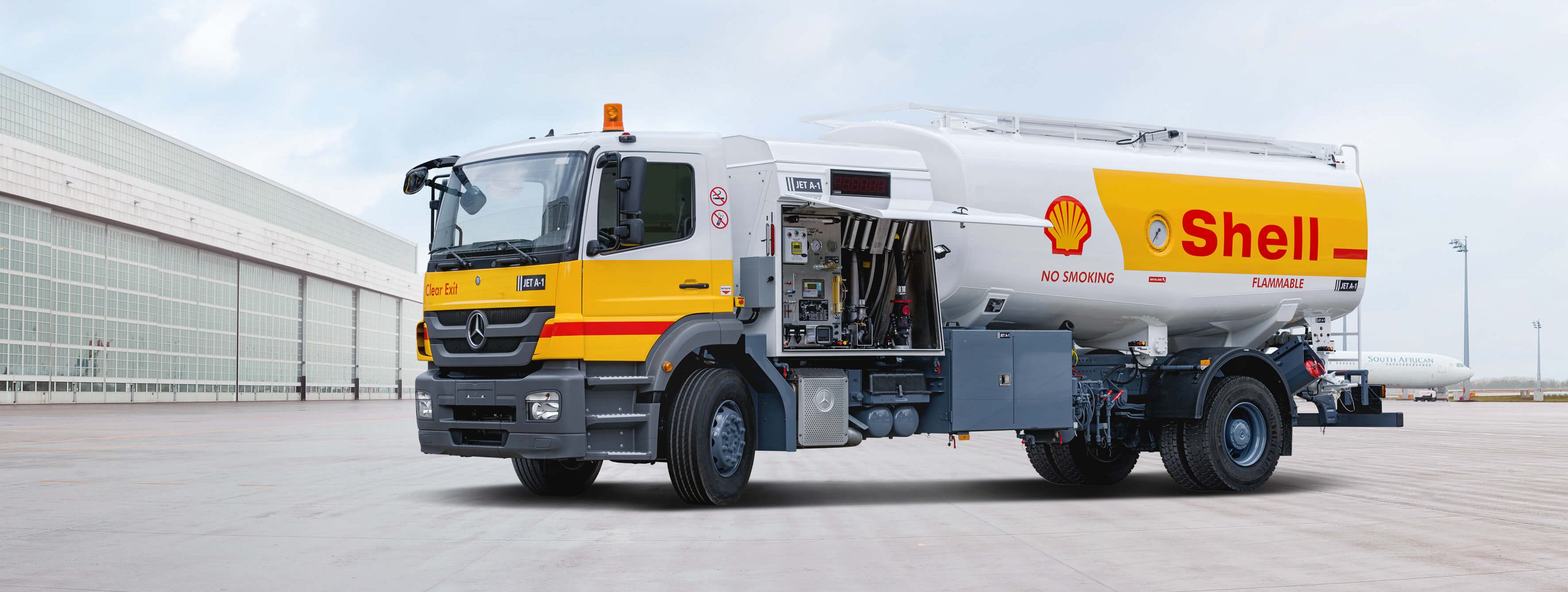 Shell Aviation introduces industry-first electric pump jet refueller